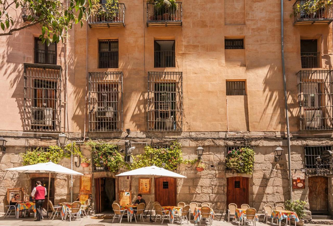 Apartamento A Dos Pasos De La Plaza Mayor Madrid Luaran gambar