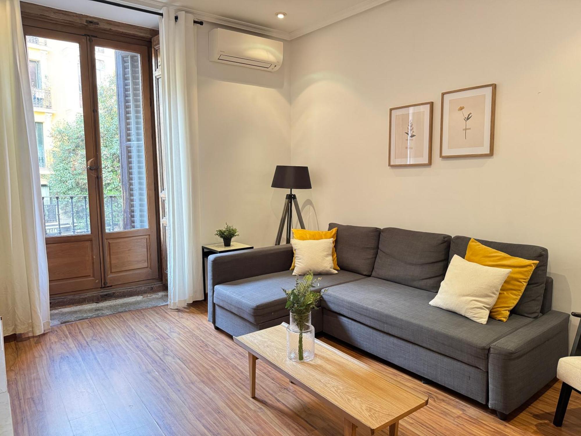 Apartamento A Dos Pasos De La Plaza Mayor Madrid Luaran gambar