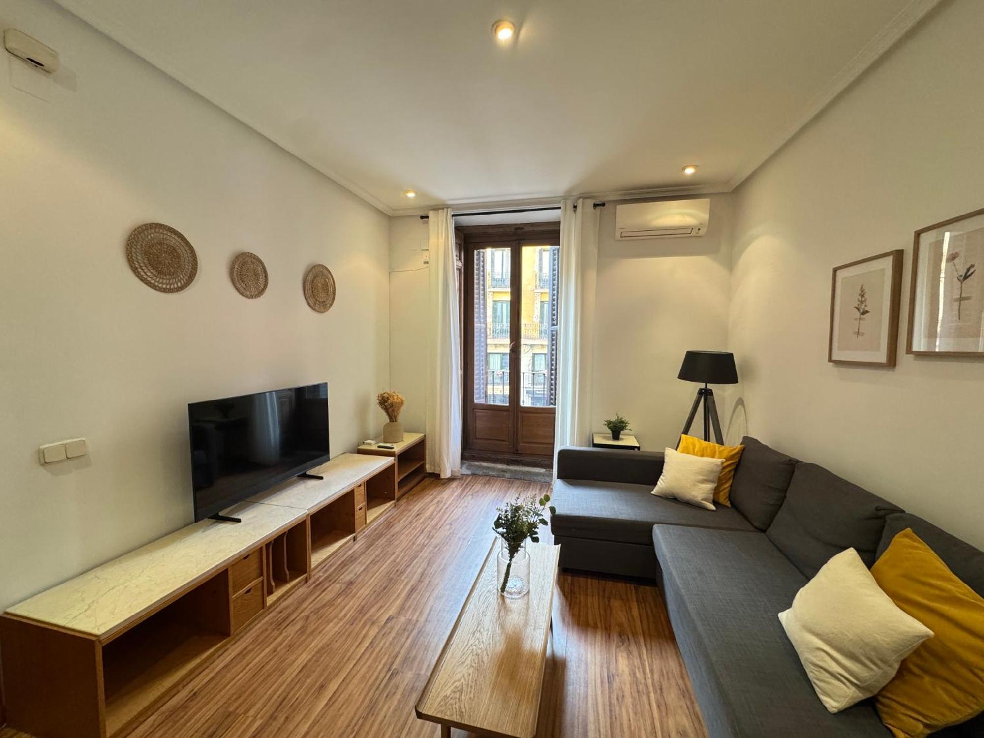Apartamento A Dos Pasos De La Plaza Mayor Madrid Luaran gambar