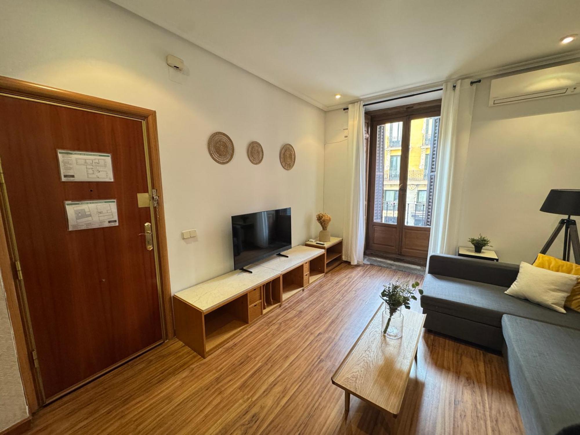 Apartamento A Dos Pasos De La Plaza Mayor Madrid Luaran gambar