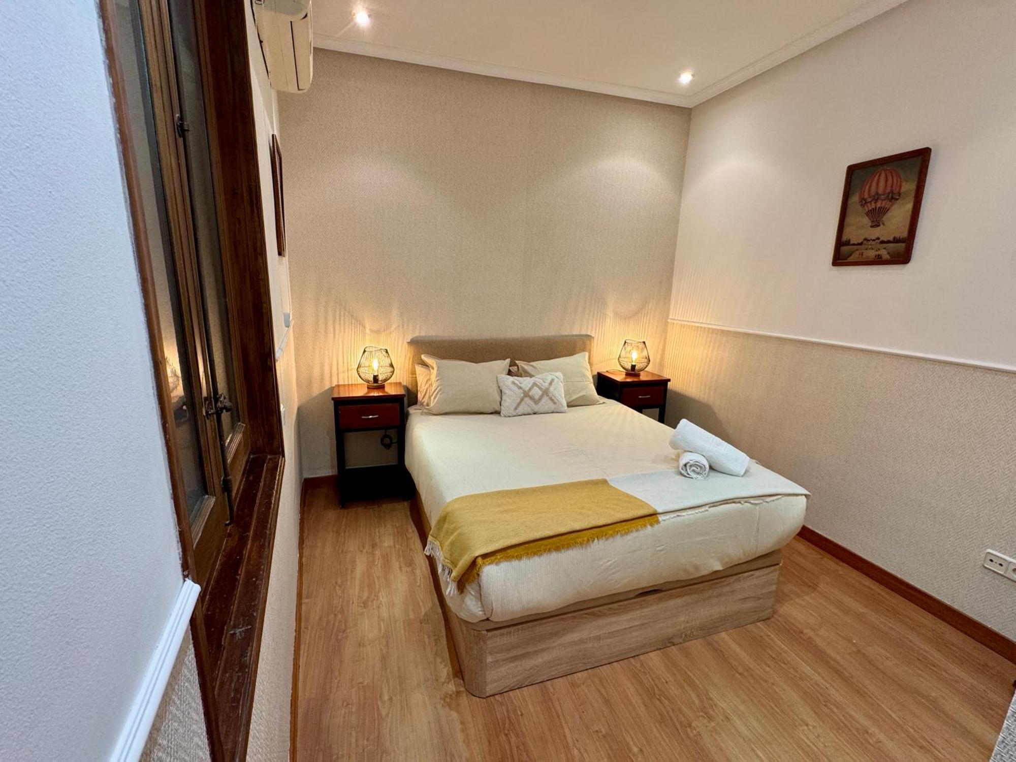 Apartamento A Dos Pasos De La Plaza Mayor Madrid Luaran gambar