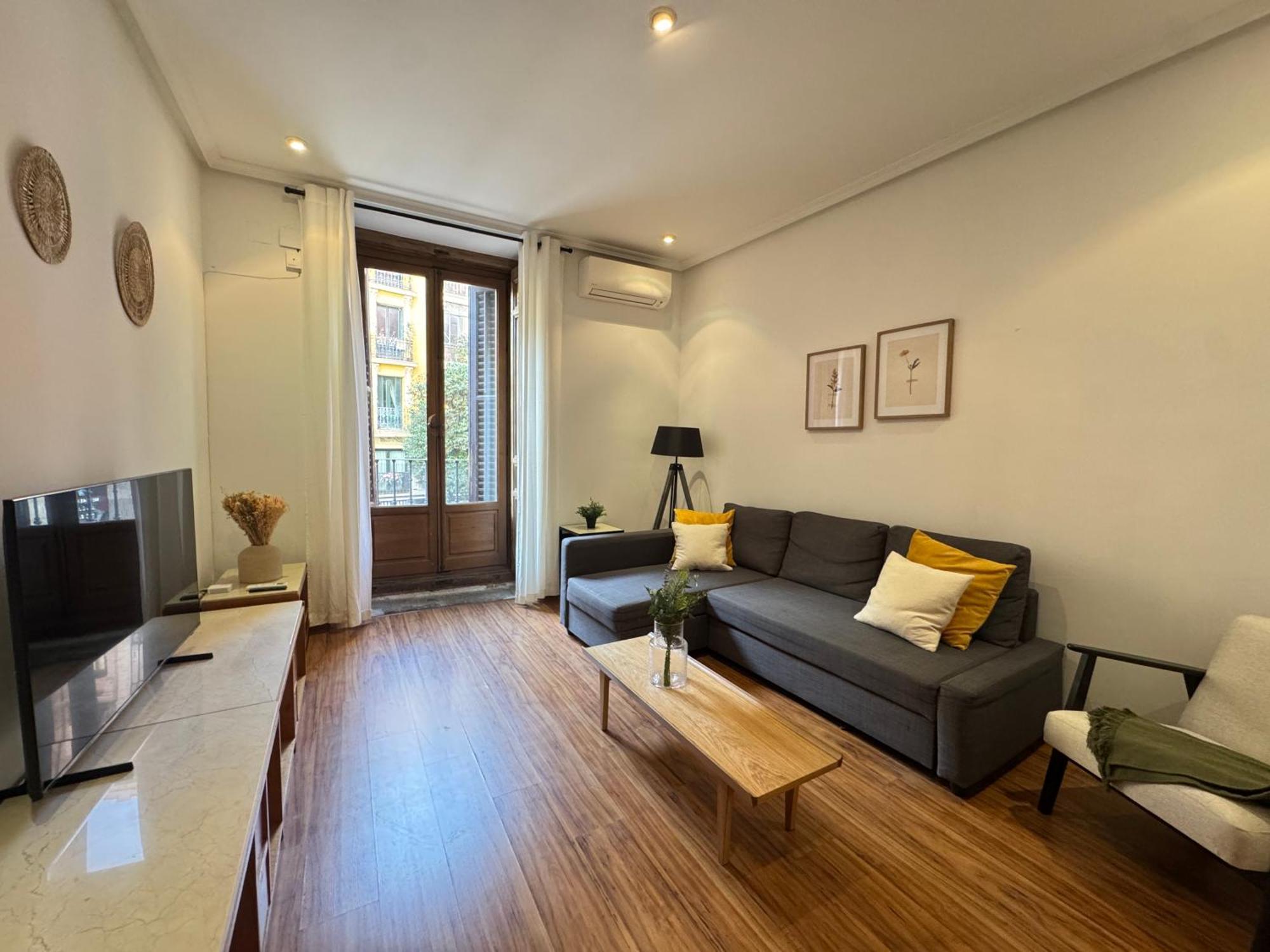 Apartamento A Dos Pasos De La Plaza Mayor Madrid Luaran gambar